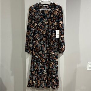 89th & Madison NWT Floral Black Dress